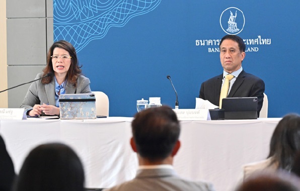 รองผู้ว่าการด้านเสถียรภาพระบบสถาบันการเงินในงานแถลงข่าวมาตรการจัดการภัยทุจริตทางการเงินเพิ่มเติม